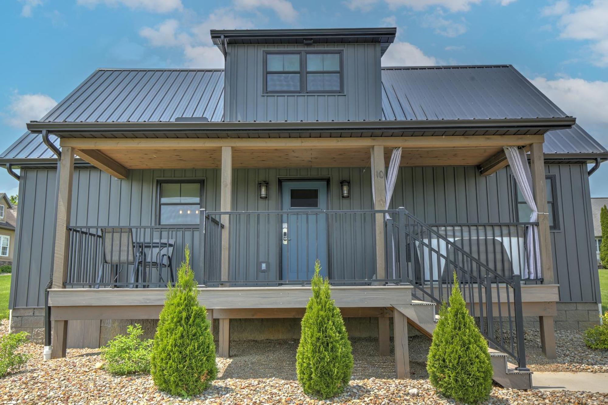 Premier Cottages By Amish Country Lodging Berlin Exterior photo