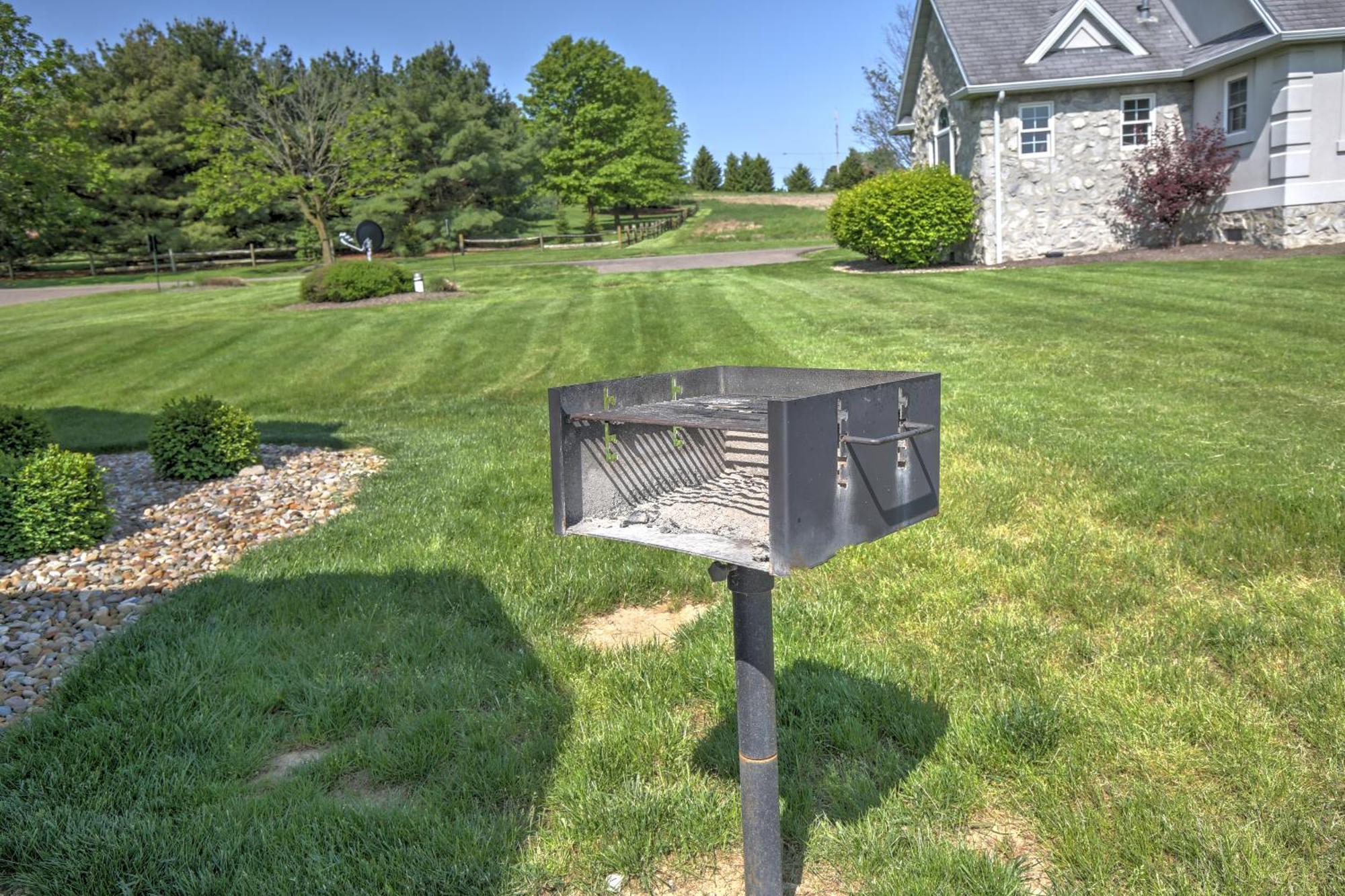 Premier Cottages By Amish Country Lodging Berlin Exterior photo
